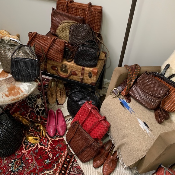 Meet your Posher, Jena Lou - Picture 3 of 11